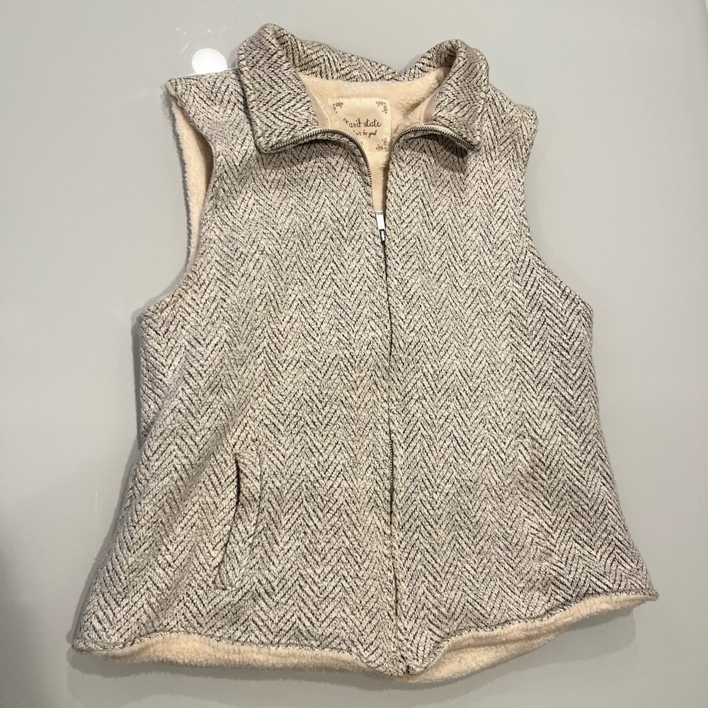 Altar’s State Vest